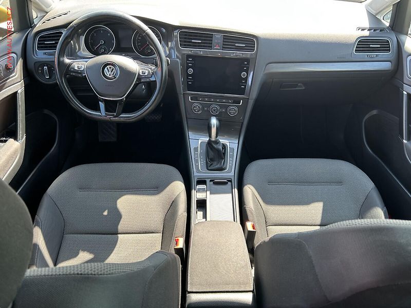 Volkswagen Golf (2017) 2.0TDi, Comfortline, DSG - fotka 8 z 17