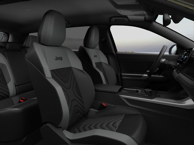 Jeep Compass (2026) 1,2 e-Hybrid 145k  Summit - fotka 5 z 6