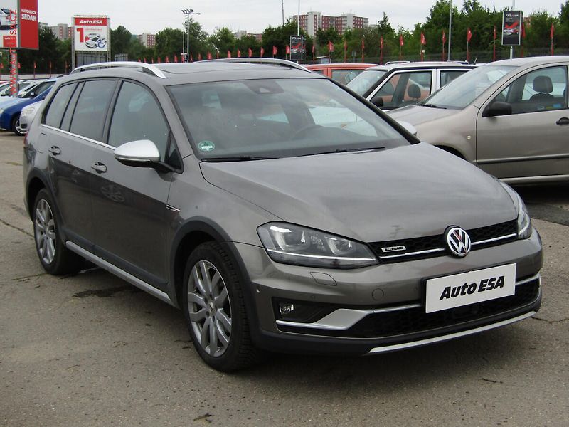 Volkswagen Golf (2015) 2.0 TDi 4x4, Alltrack, DSG - fotografie inzerátu