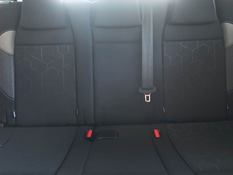 Peugeot 2008 (2019) 1.2 PureTech, Tempomat - fotka 10 z 15