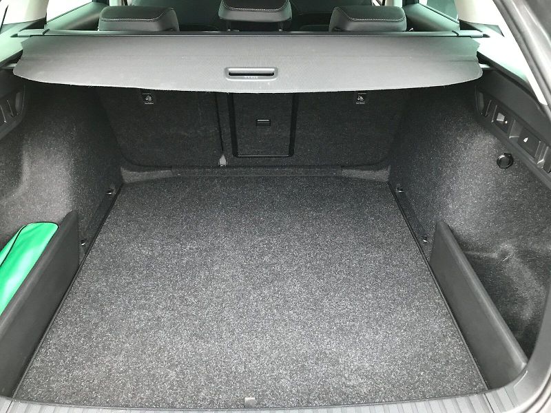 Škoda Octavia (2025) COMBI TOP SELECTION 1,5 TSI M- - fotka 9 z 30