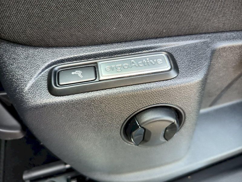 Volkswagen Tiguan (2021) 1.5 TSI 110kW LIFE - fotka 7 z 35