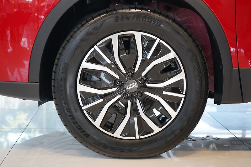 Chery Tiggo 7 PHEV (2026) UNIQUE 1.5 TGDI HEV - fotka 5 z 42