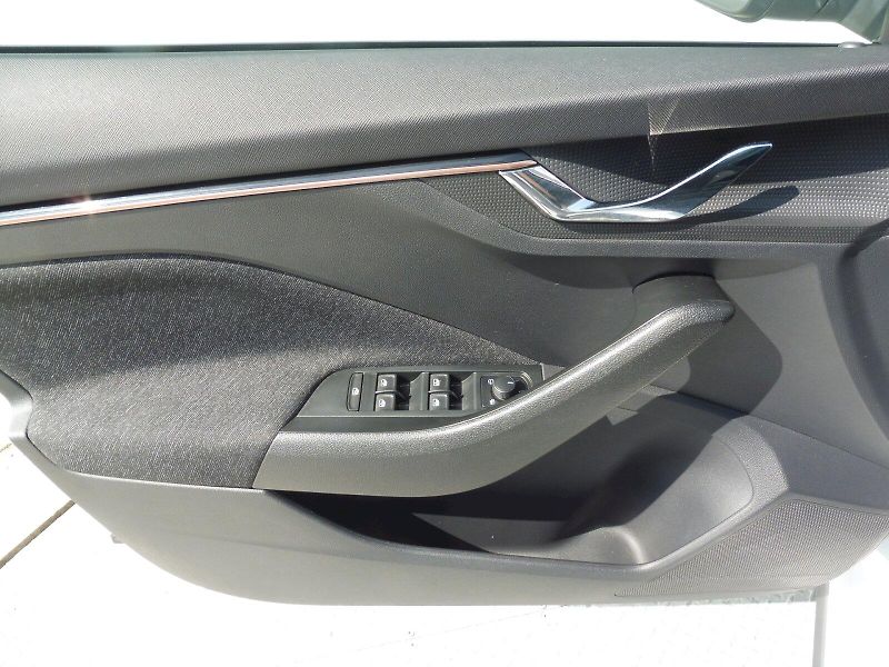 Škoda Kamiq (2022) Style 1,0 TSI 81kW - fotka 18 z 27