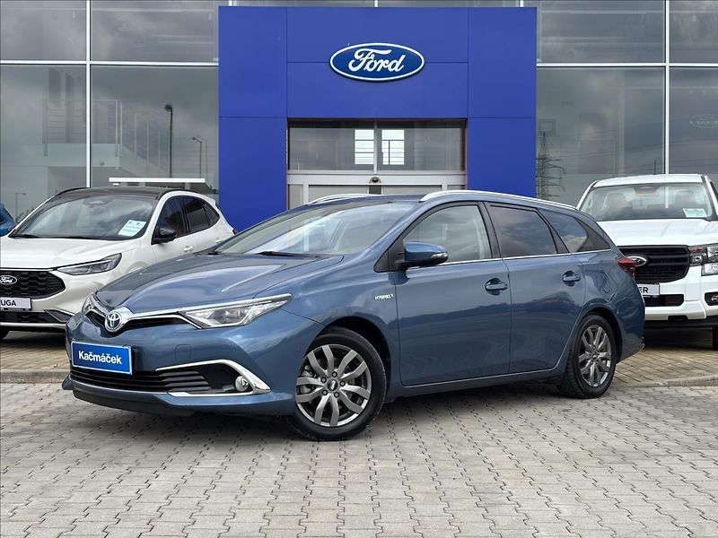 Toyota Auris 1,8 Hybrid e-CVT TS Executive - fotka 1 z 36