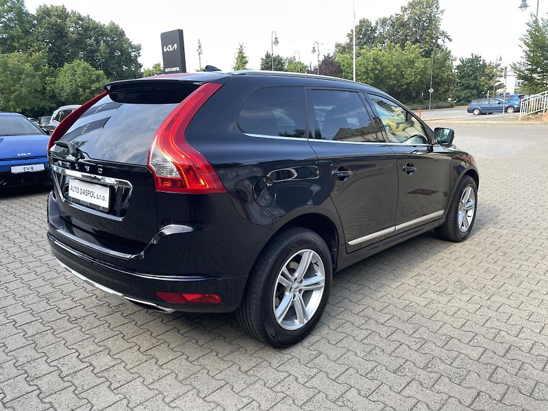 Volvo XC60 (2013) D5 2.4D 169kW AWD   - fotka 3 z 23
