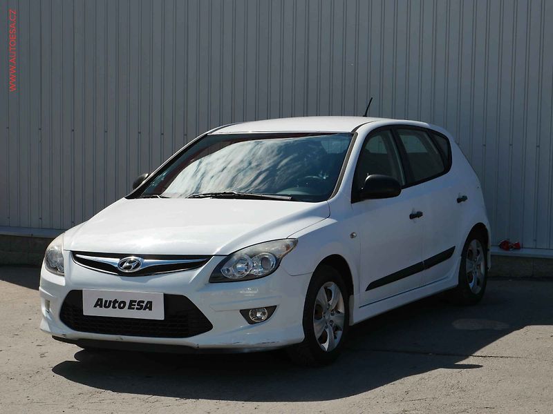 Hyundai i30 (2010) 1.4CVVT, 2.maj,ČR, El. okna - fotka 3 z 12