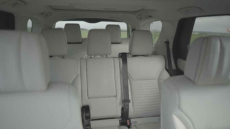 Land Rover Discovery.