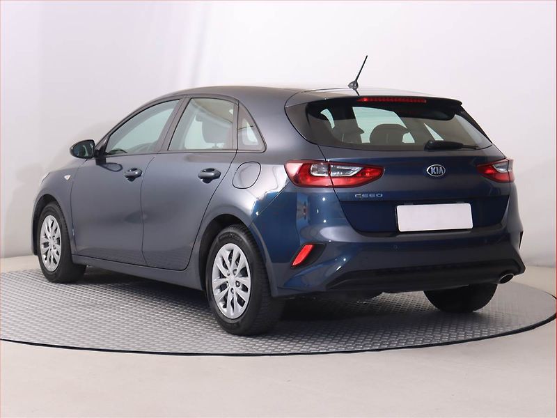 Kia Ceed (2019) 1.6 CRDi, Serv.kniha, Tempomat - fotka 4 z 17