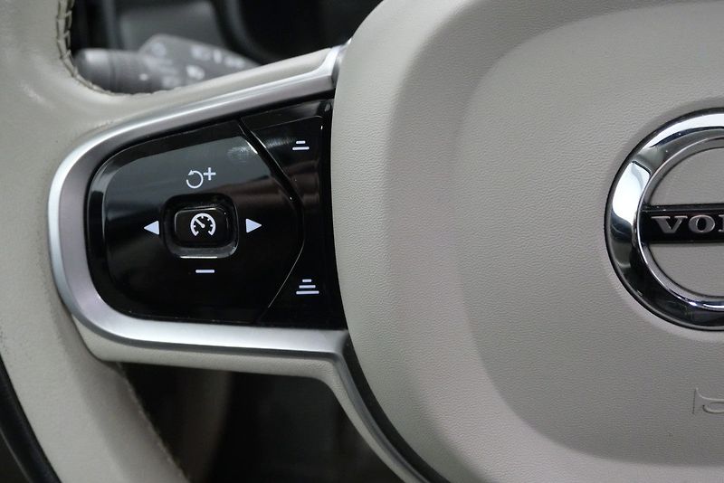 Volvo V90 - fotka 14 z 23