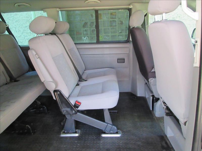 Volkswagen Caravelle 2,5 TDi 128Kw, 4x4, 7míst, Lon - fotka 15 z 30