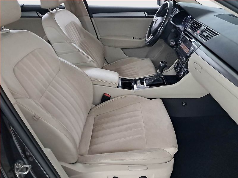 Škoda Superb (2016) 2.0 TDI, Automat, Kůže, Navi - fotka 9 z 24