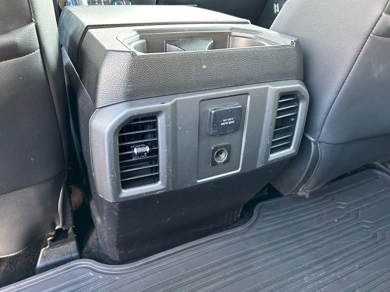 Ford F-150 (2015) XLT - fotka 20 z 20