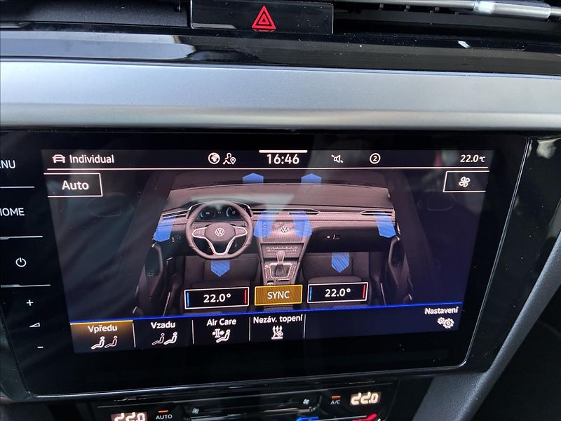 Volkswagen Arteon 2,0 WEBASTO,TAŽNÉ,PANORAMA - fotka 30 z 40