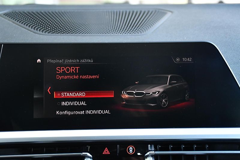 BMW Řada 3 320D xDrive 2xALU 1M ČR - fotka 30 z 38