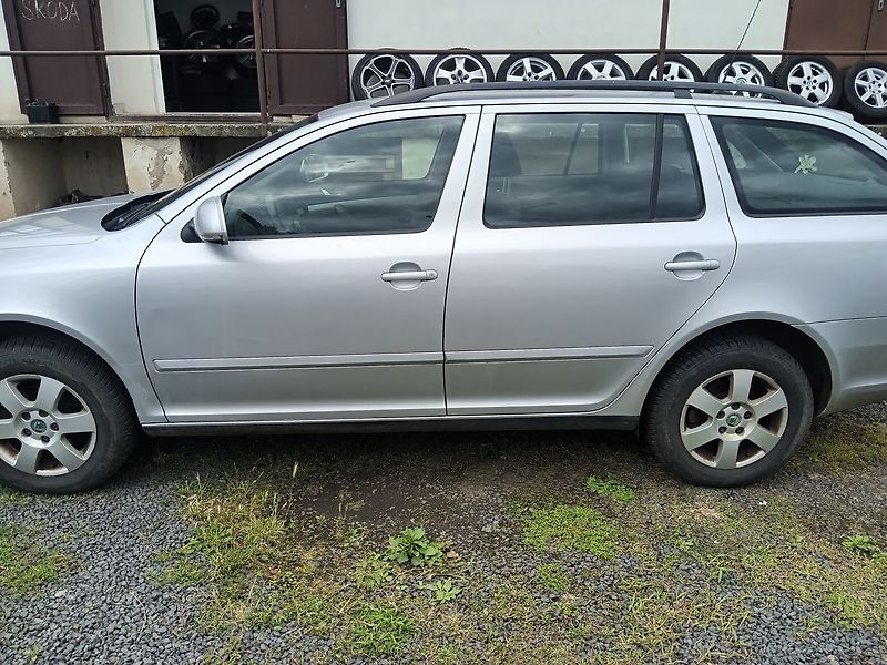 Škoda Octavia 1.9 TDI 4x4 Combi - fotka 2 z 18