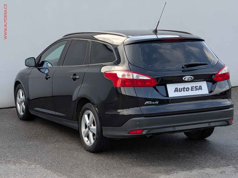 Ford Focus (2012) 1.6TDCi, AC, tempo, park.sist - fotka 6 z 16