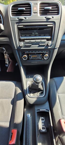 Volkswagen Golf (2012) 1,2TSi 77kW benzín „STYLE“ - fotka 17 z 32