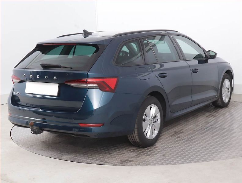 Škoda Octavia (2023) Ambition 2.0 TDI, Automat - fotka 5 z 16
