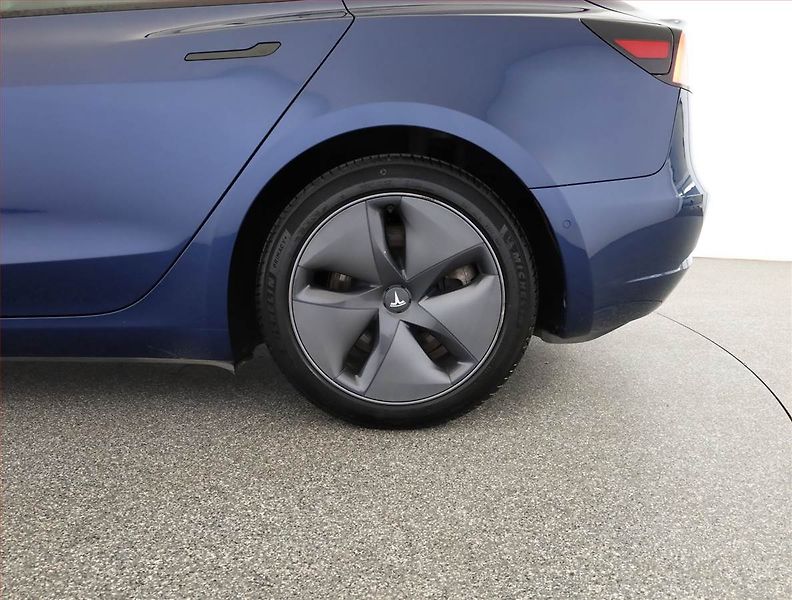 Tesla Model 3 (2021) Long Range 4WD 74kWh - fotka 22 z 23