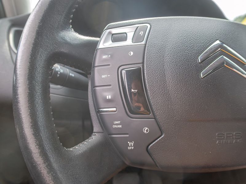 Citroën C5 (2008) 2.0HDI 100KW – PO SERVISU - fotka 16 z 41