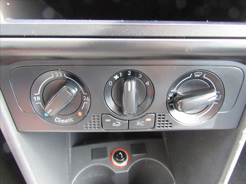 Volkswagen Polo 1,2 51kW Trend - fotka 17 z 27