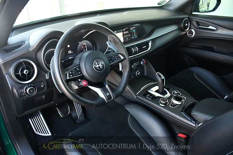 Alfa Romeo Stelvio 2.9 V6 Bi-T 520PS QUADRIFOGLIO - fotka 9 z 56