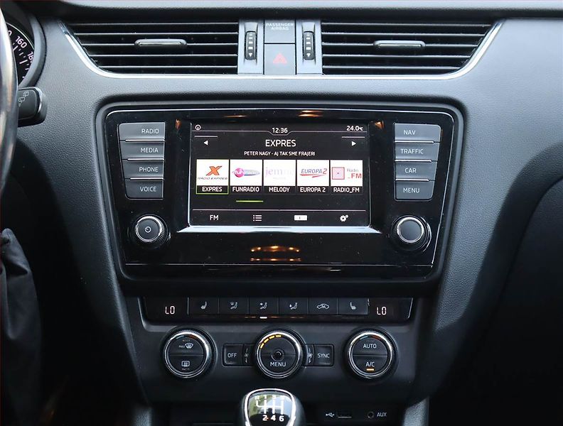 Škoda Octavia (2017) Ambition 1.6 TDI, Navi - fotka 12 z 18