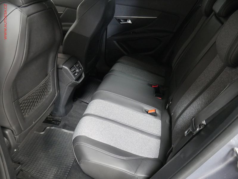 Peugeot 3008 (2018) 1.5 HDi, Allure - fotka 10 z 24