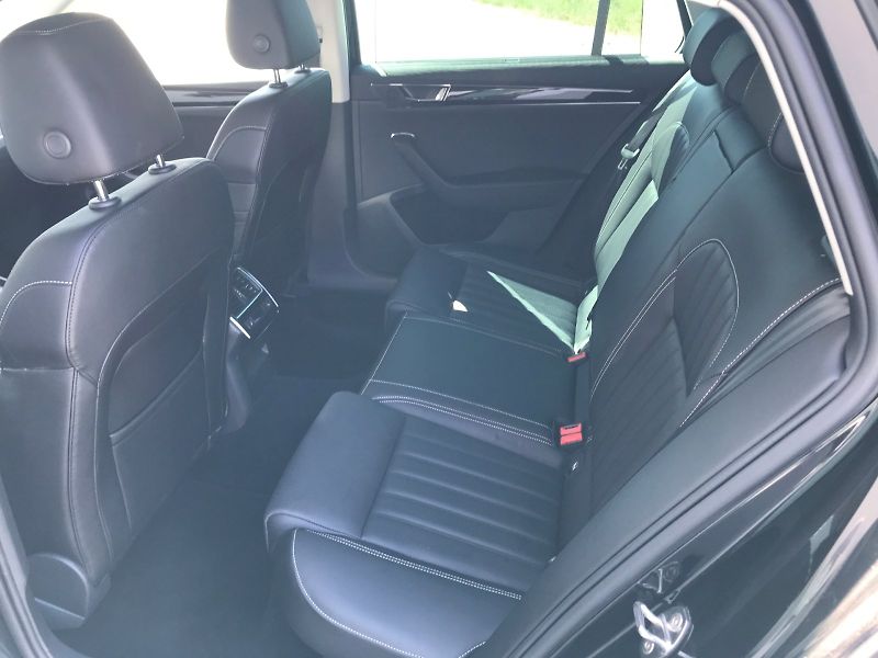 Škoda Superb (2022) COM IV L K TS 1.4 A6F - fotka 11 z 29