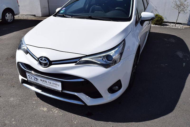 Toyota Avensis (2018) 1.8VVTI 108kw TEAM D XEN NAVI - fotka 2 z 50