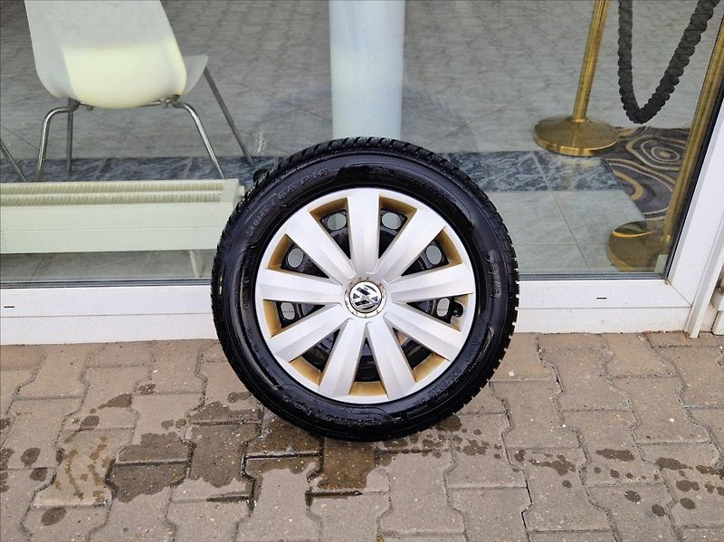 Volkswagen Passat 2,0 TDi 103kW KAMERA NAVI +ZIM - fotka 12 z 34
