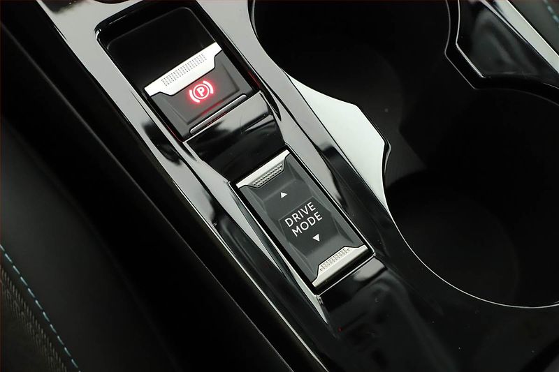Peugeot 208 (2020) 50 kWh, SoH 91%, Automat - fotka 19 z 21