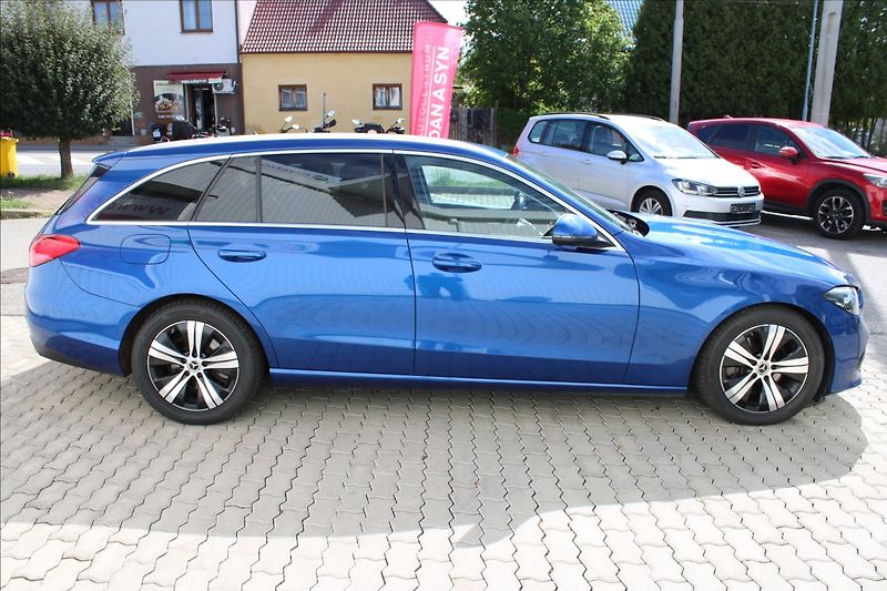 Mercedes-Benz Třídy C 2,0 200d 9G Avantgarde - fotka 3 z 4