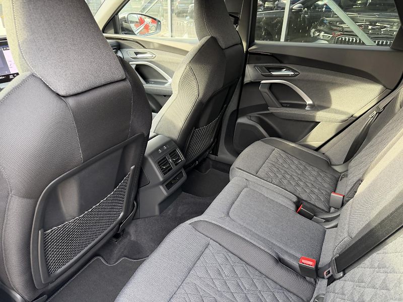 Audi Q5 (2026) TDI 150kW 4X4 S-LINE R20 3D!!! - fotka 23 z 51