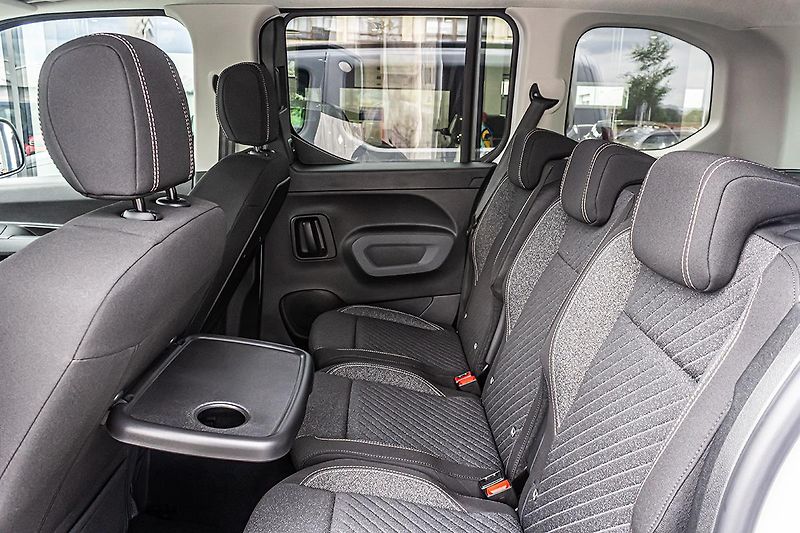Peugeot Rifter (2026) 1,2   ALLURE PureTech 110 S&S - fotka 7 z 7