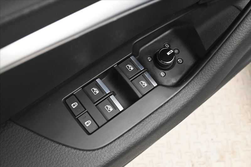 Audi A6 2,0 TDI 150 kW S-Tronic Záruka - fotka 24 z 31