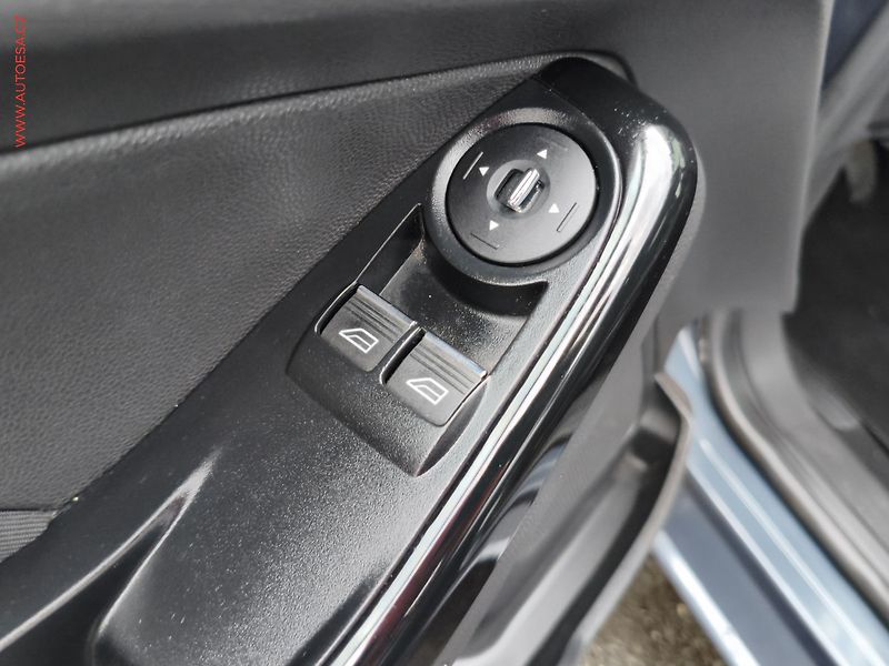 Ford Fiesta (2014) 1.0EB, Titanium - fotka 13 z 16