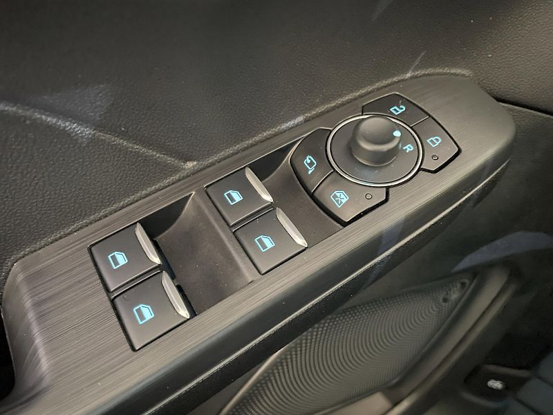 Ford Kuga (2024) Titanium 1.5 EcoBoost 110kW - fotka 28 z 30