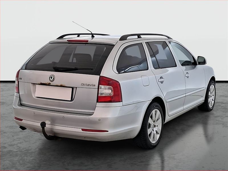 Škoda Octavia (2011) Ambition 1.6 TDI, Serv.kniha - fotka 5 z 16