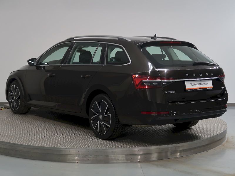 Škoda Superb (2021) STYLE 2.0TDI 147KW 4x4 DSG LED - fotka 7 z 36