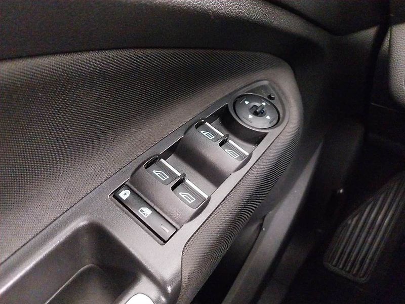 Ford Grand C-MAX (2016) 2.0 TDCi, 7 míst, Serv.kniha - fotka 19 z 22