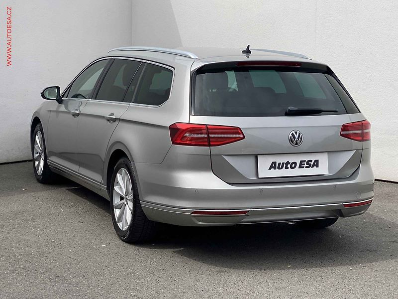 Volkswagen Passat (2015) 2.0TDI, LED, navi - fotka 6 z 18