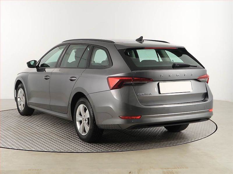 Škoda Octavia (2022) 2.0 TDI, Automat, Navi - fotka 4 z 18