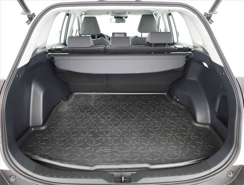 Toyota RAV4 (2022) 2.5 Hybrid - fotka 18 z 19