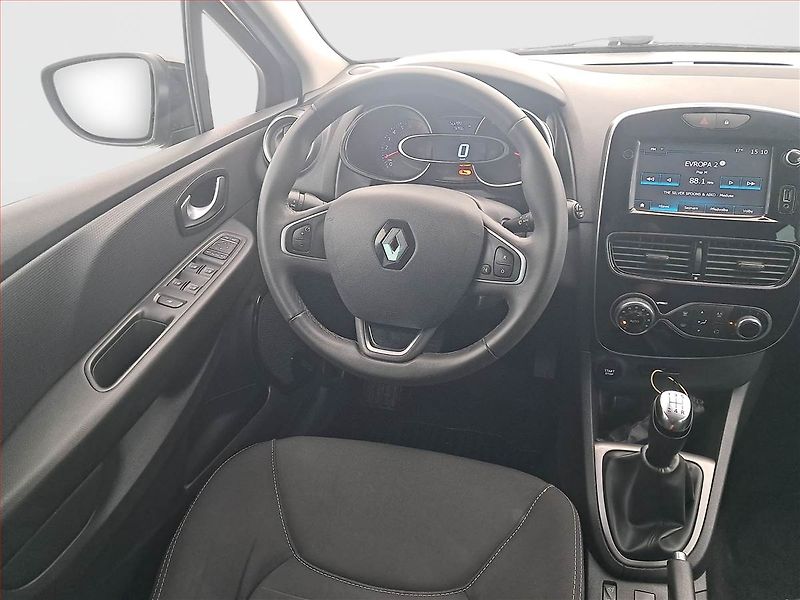 Renault Clio (2017) Limited 0.9 TCe, ČR,1.maj - fotka 7 z 20