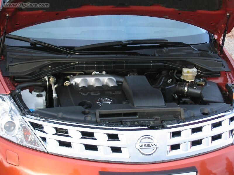 Murano se hodí spíše na silnice než do terénu. Podvozek zase tak extrémně vysoký není.