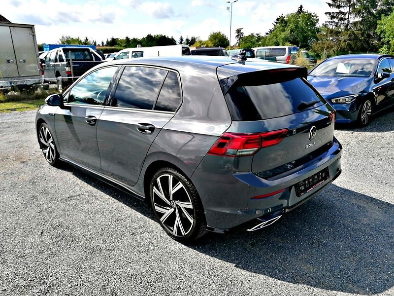 Volkswagen Golf (2022) 1.5 TSi R-LINE IQ-Drive - fotka 5 z 29