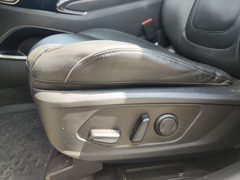 Hyundai Tucson 1.6 T-GDi/169kW HEV Style 4x4 - fotka 40 z 46