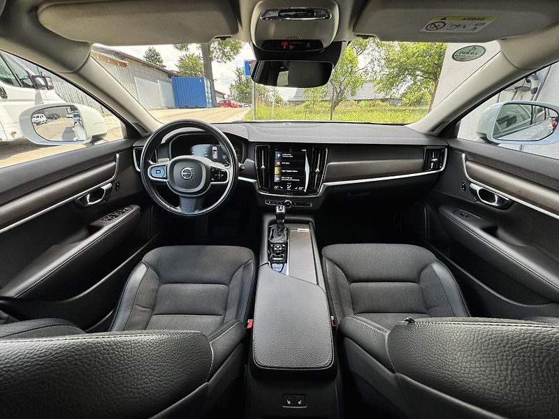 Volvo V90 CC D4 AWD/TZ/pneu REZERVACE - fotka 17 z 50